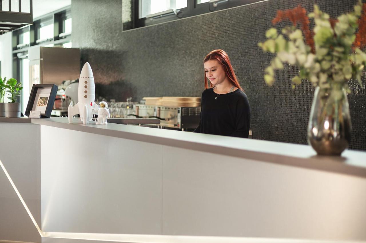 Holiday Inn - The Niu Star Sindelfingen By Ihg מראה חיצוני תמונה