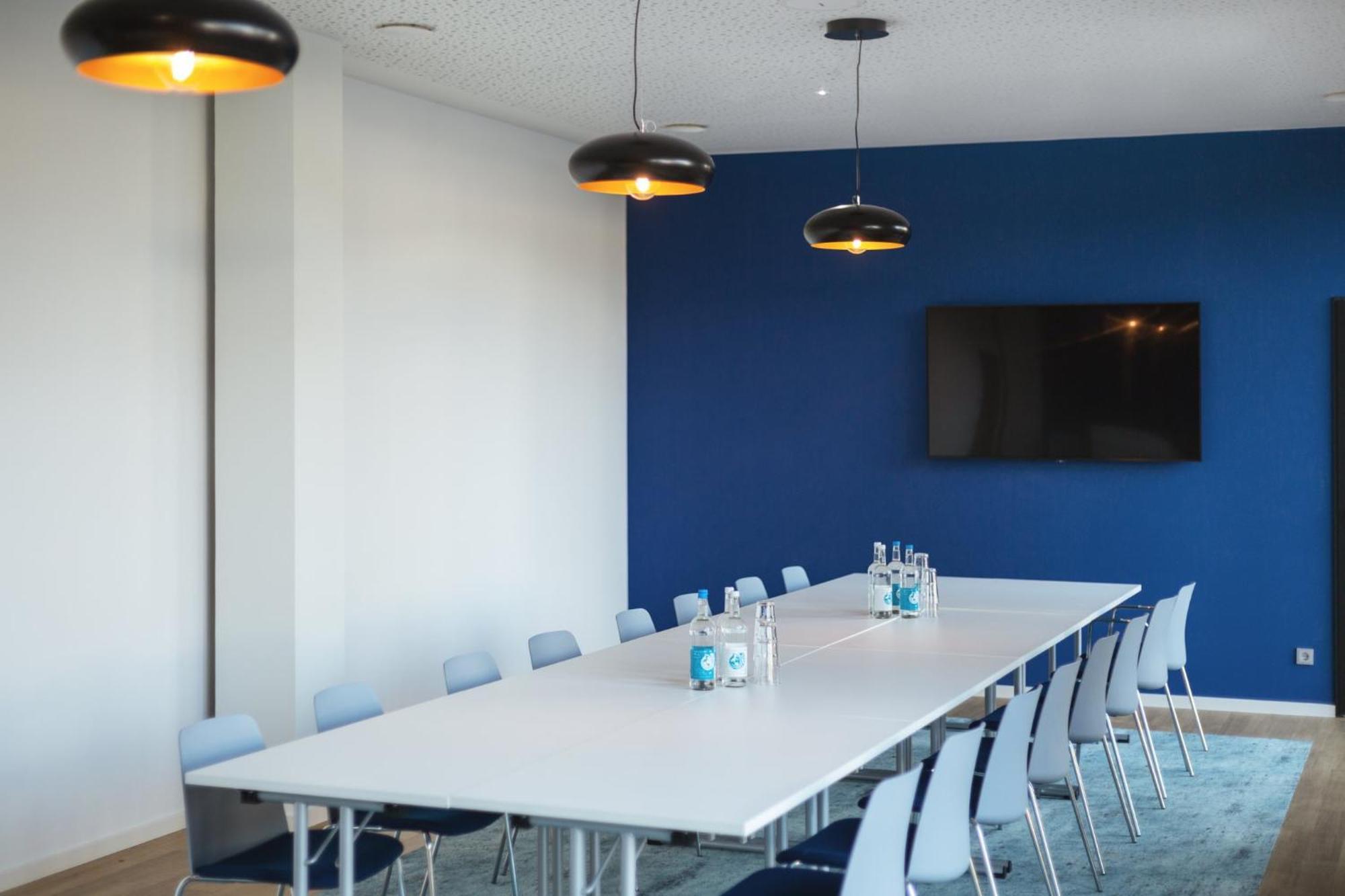 Holiday Inn - The Niu Star Sindelfingen By Ihg מראה חיצוני תמונה